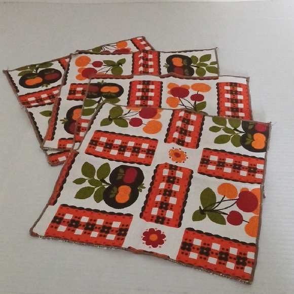 Colorful Retro Kitchen Napkins Set - Picture 2 of 8